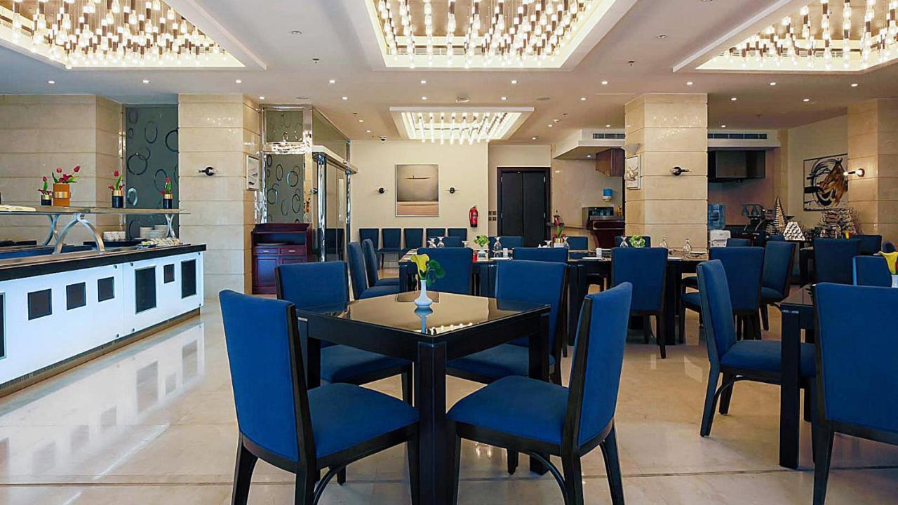 The Proud Hotel Al Khobar Esterno foto