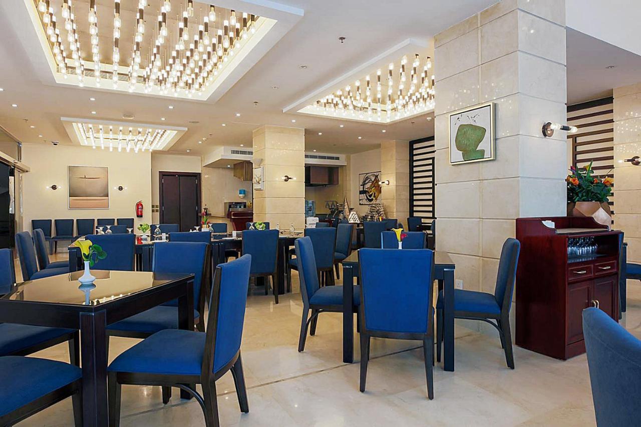The Proud Hotel Al Khobar Esterno foto