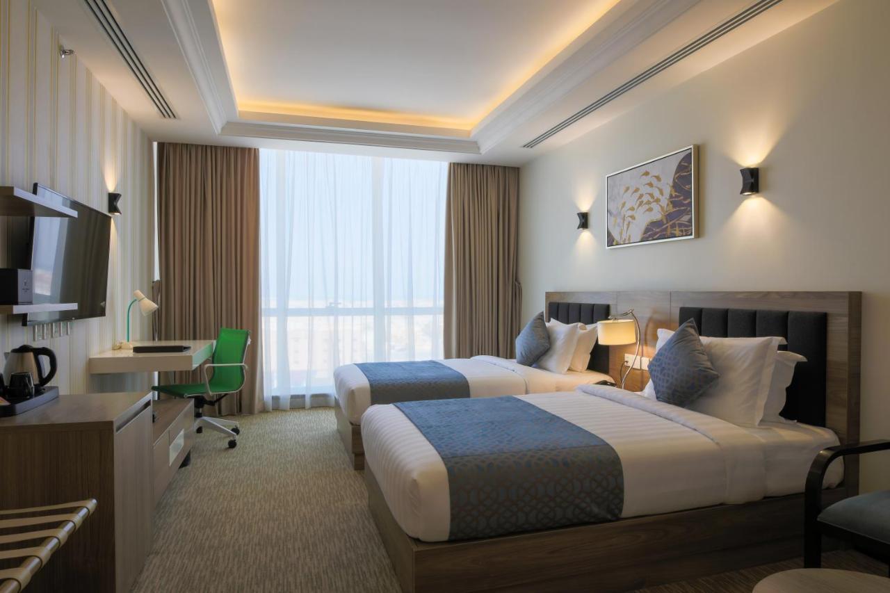 The Proud Hotel Al Khobar Esterno foto