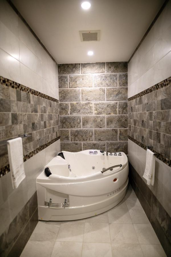 The Proud Hotel Al Khobar Esterno foto