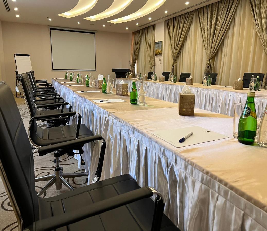 The Proud Hotel Al Khobar Esterno foto