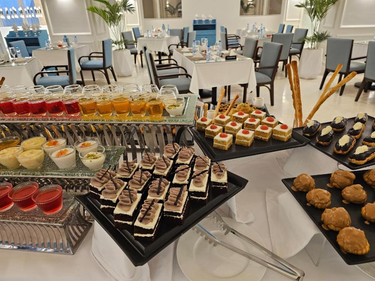 The Proud Hotel Al Khobar Esterno foto